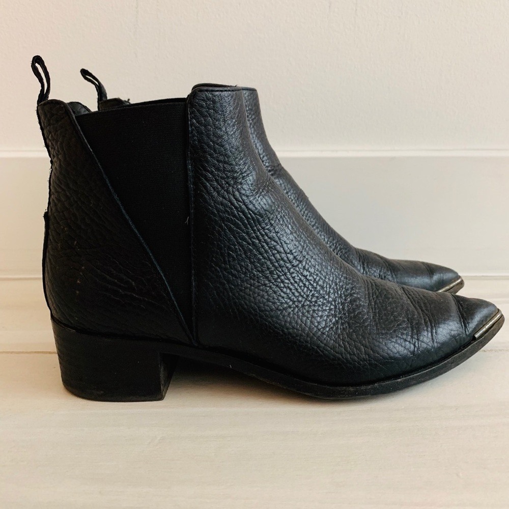 Acne Jensen Toe Grain Leather Chelsea Boots